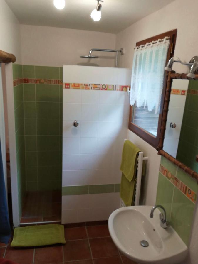 Paysannerie Des Versanes - Chambres Et Gite Tour-de-Faure Εξωτερικό φωτογραφία