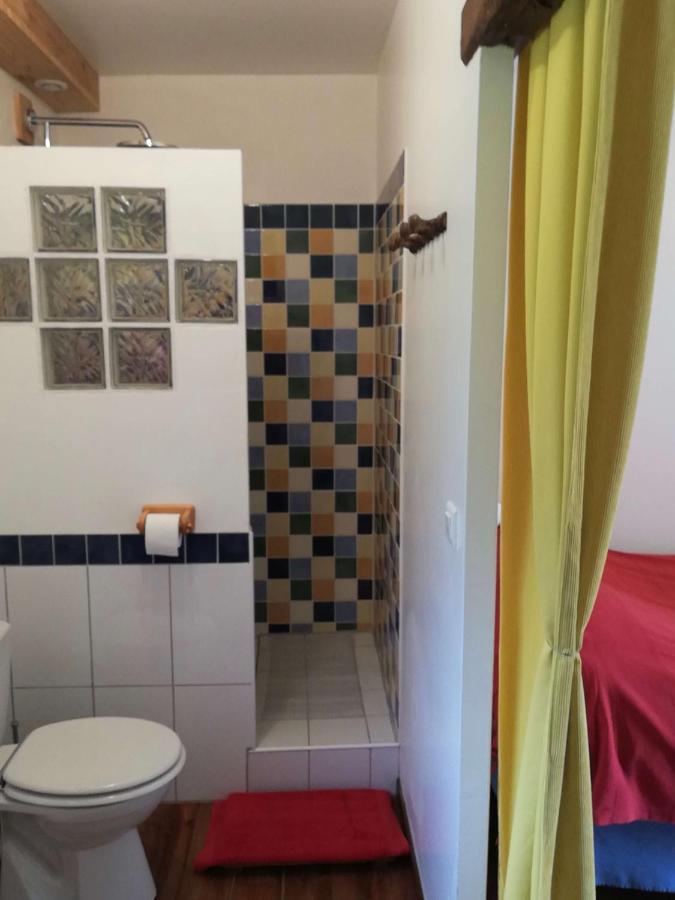 Paysannerie Des Versanes - Chambres Et Gite Tour-de-Faure Εξωτερικό φωτογραφία