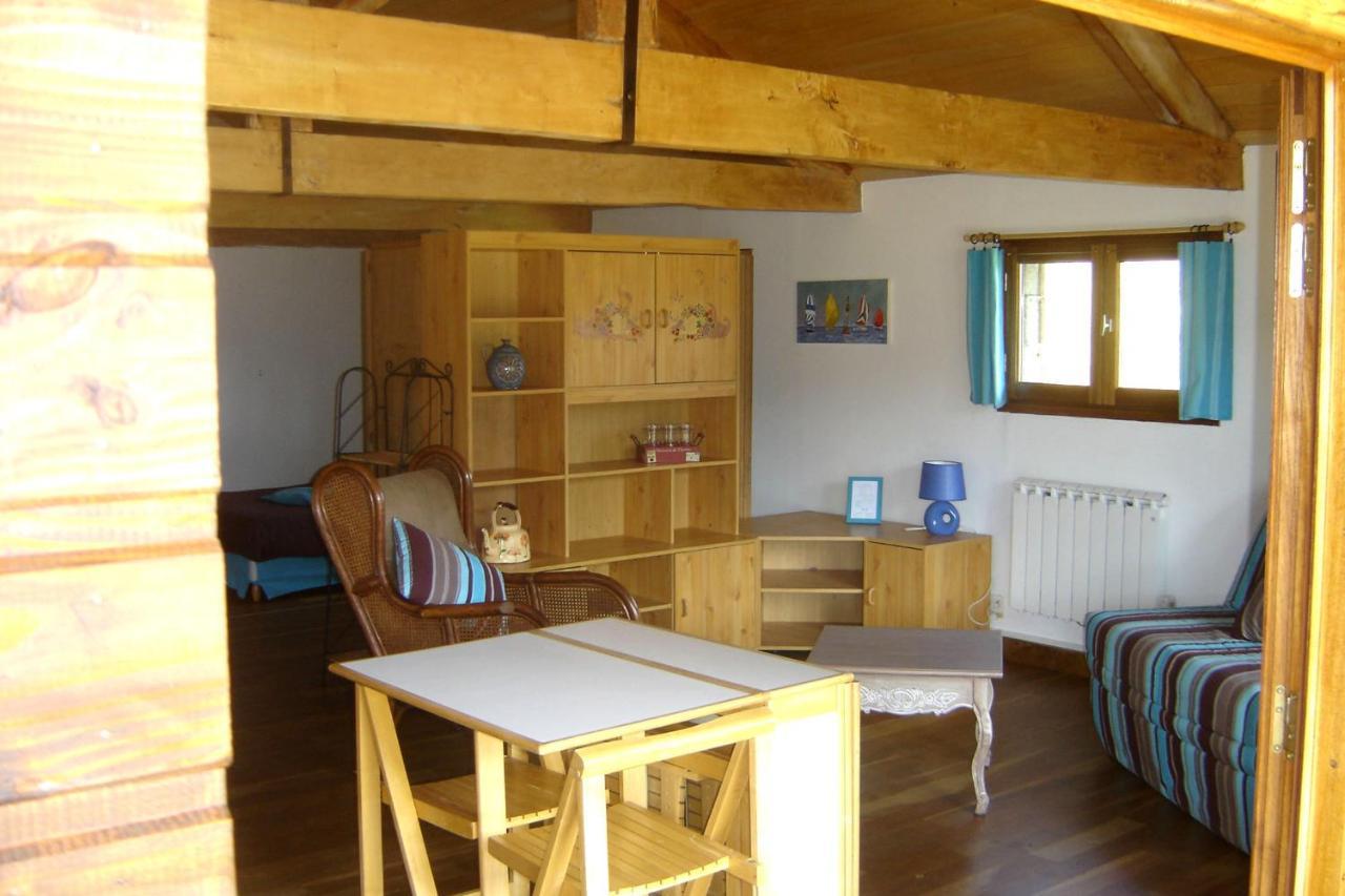 Paysannerie Des Versanes - Chambres Et Gite Tour-de-Faure Εξωτερικό φωτογραφία