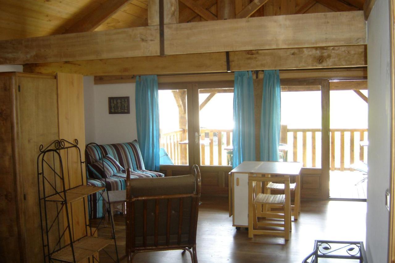 Paysannerie Des Versanes - Chambres Et Gite Tour-de-Faure Εξωτερικό φωτογραφία