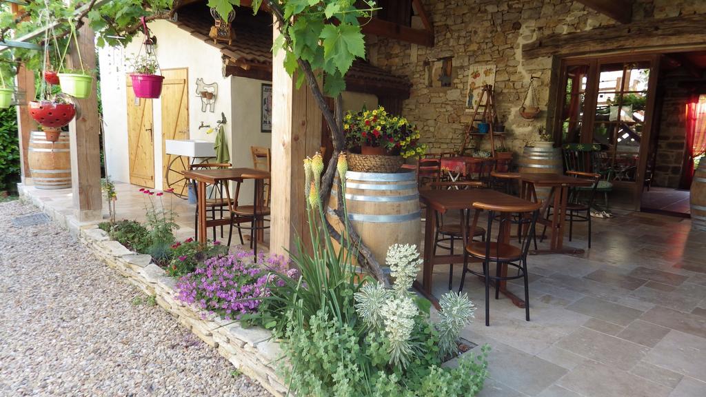 Paysannerie Des Versanes - Chambres Et Gite Tour-de-Faure Εξωτερικό φωτογραφία