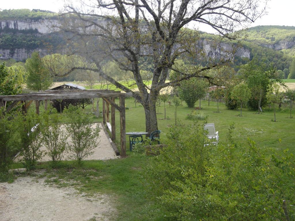 Paysannerie Des Versanes - Chambres Et Gite Tour-de-Faure Εξωτερικό φωτογραφία